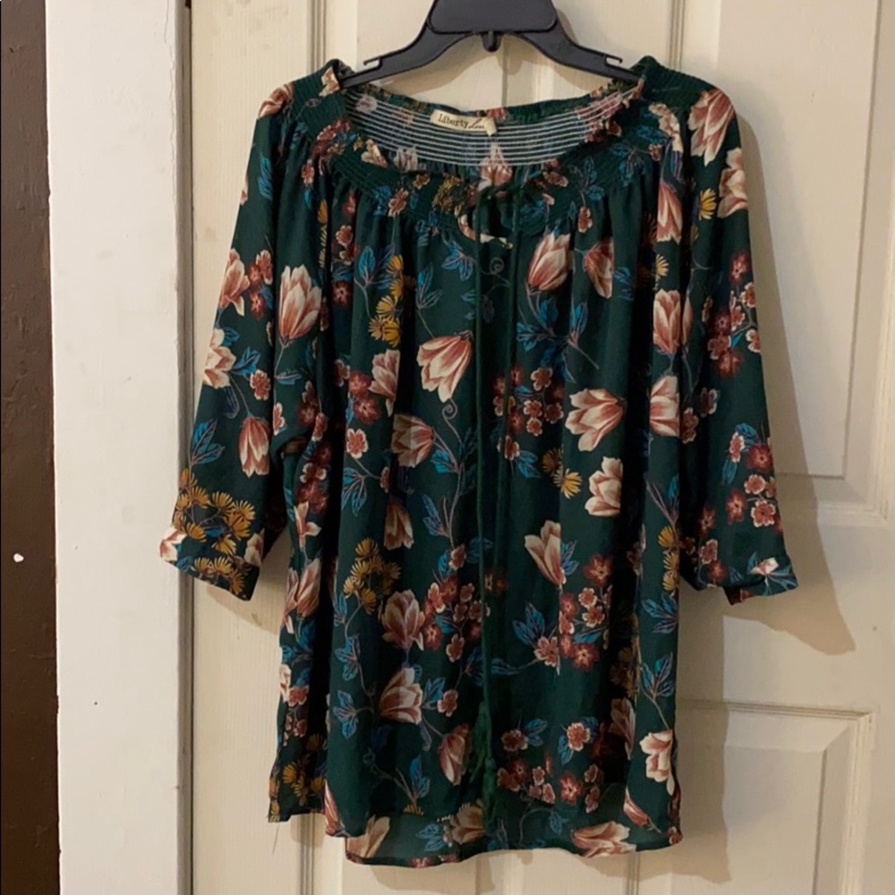 Beautiful 1x blouse